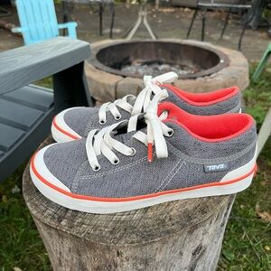TEVA Women's Freewheel Washed‎ Canvas Sneakers Gray Size 6